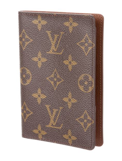 passport holder louis vuitton